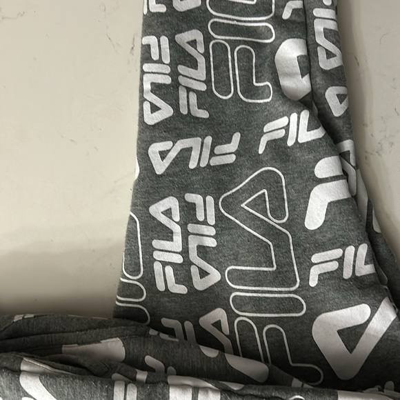 Joggers - Picture 2 of 3